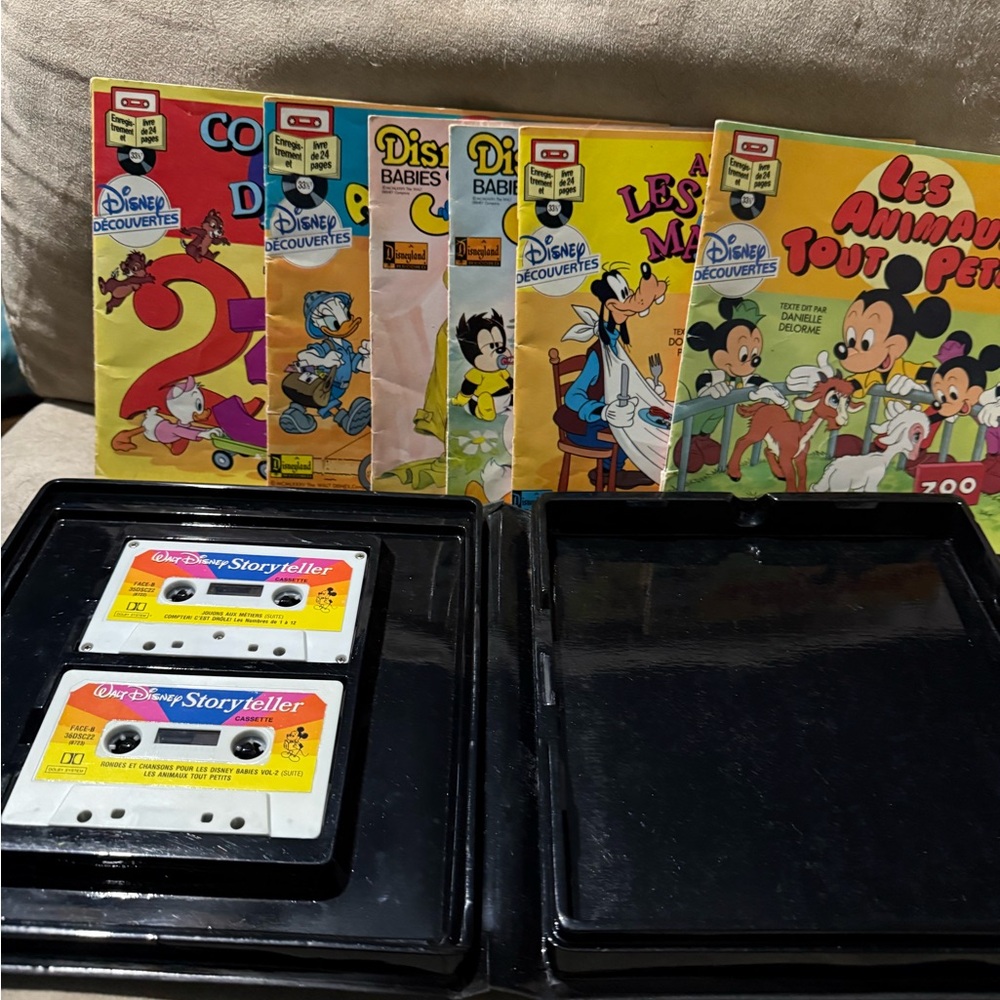 Disney Colorful Storyteller Cassette and Book Collection vintage 1985